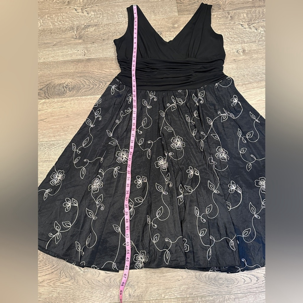 Dress Barn Black V-Neck Floral Embroidered Fit-and-Flare Dress - Picture 8 of 12